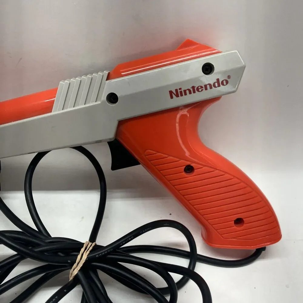 OEM Nintendo Orange NES Zapper Light Gun Duck Hunt Controller NES-005